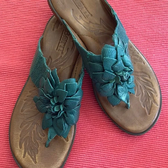 Born Green and Brown Floral Sandals size 8/39 - Picture 1 of 7